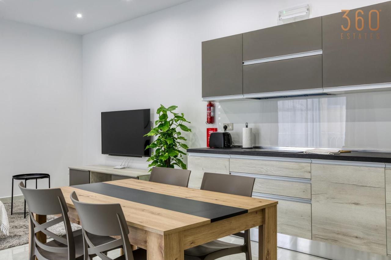 A Lovely 1Br Home With Balcony Just Off The Coast By 360 Estates Saint Julian's Exterior photo